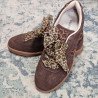 8102 BASKETS AURA EMBLEM CHOCOLAT